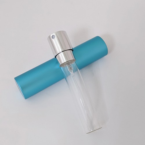 Equistique color empty 8ml twist up perfume atomizer customization color and logo printing cylinder shape fragrance packaging