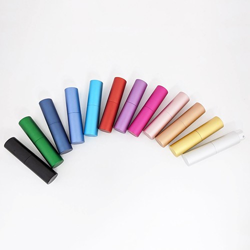 Beautiful packaging elegance silver color empty 8ml twist up refillable travel size perfume bottle with customization color and logo
